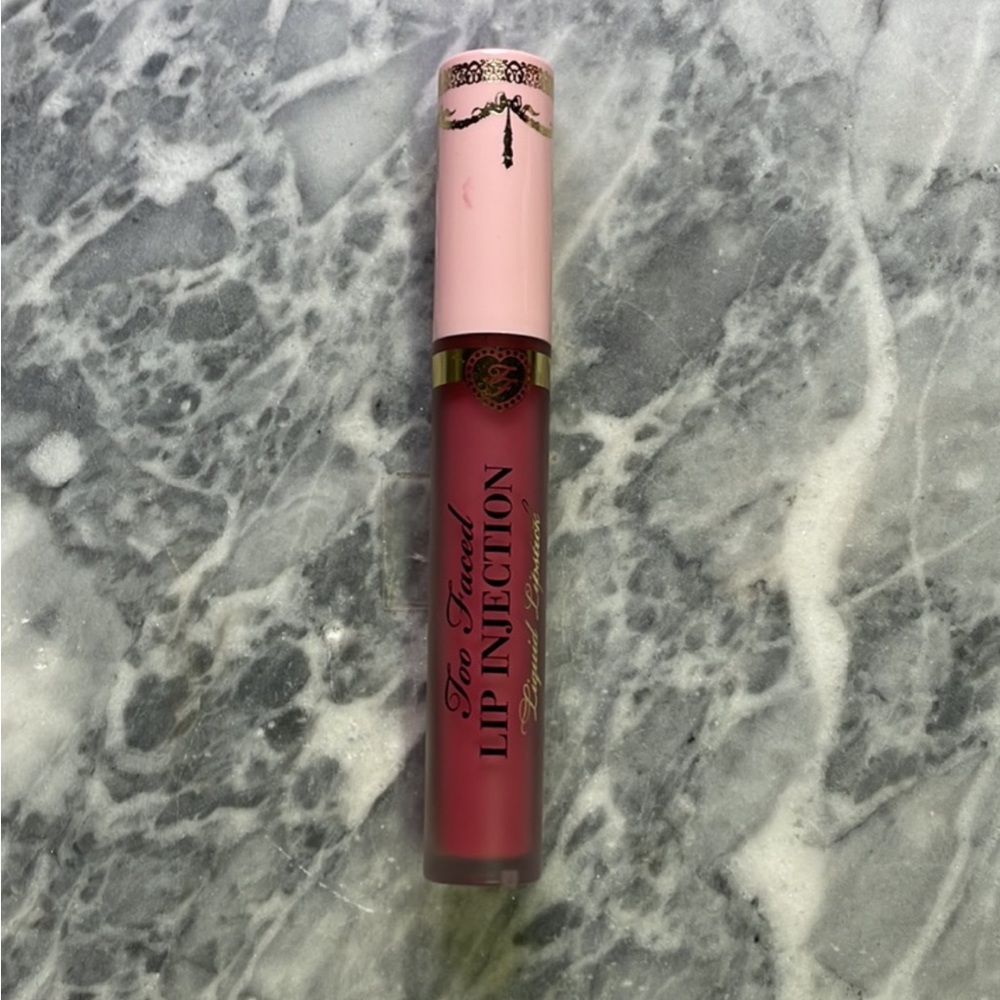Too Faced Lip Injection Liquid Lipstick Va Va Voom